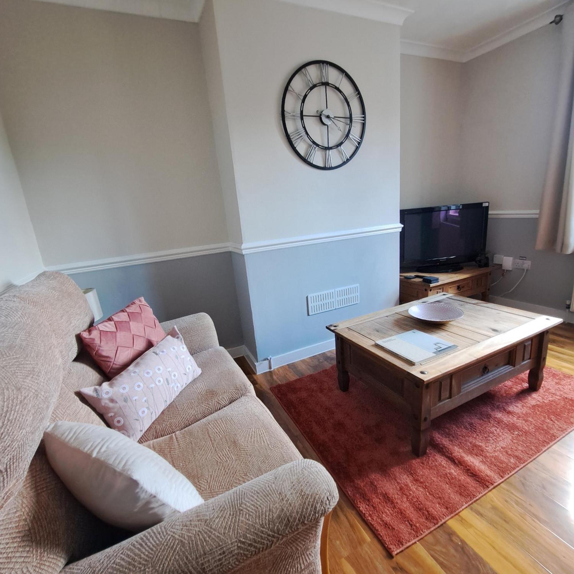 Generous 3 Bed In The Heart Of The Village Гантінгдон Екстер'єр фото